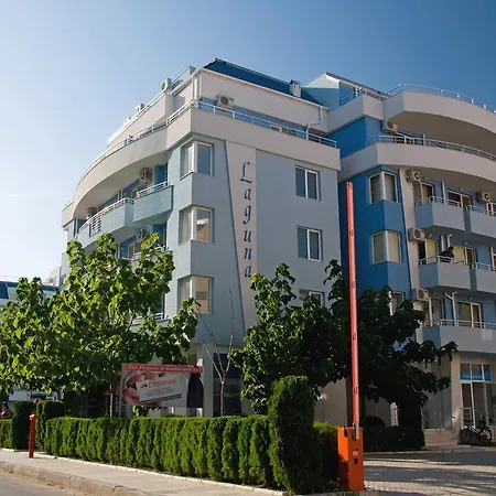 16 B Laguna Апартамент *