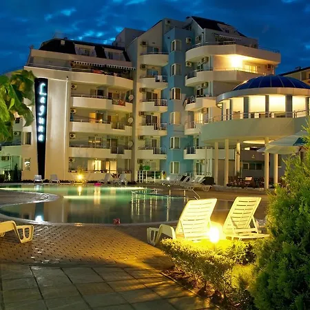 16 B Laguna Апартамент *